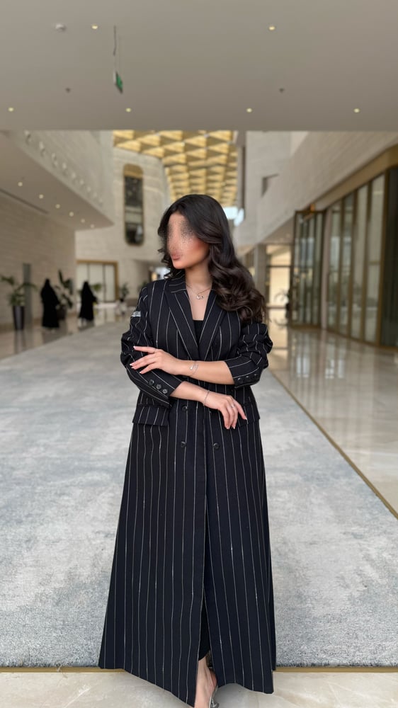 بليزر قماش لينن اسود مخطط عريض