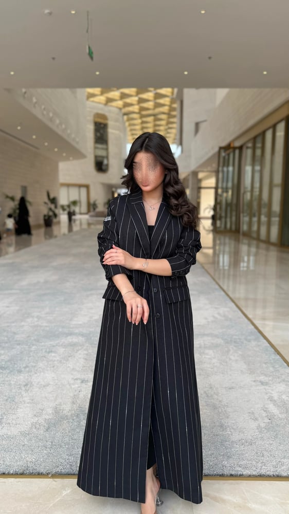 بليزر قماش لينن اسود مخطط عريض
