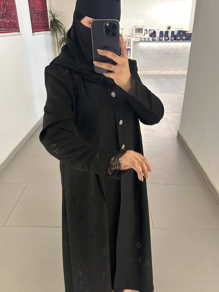 عبايه جاكار قصة بليزر دانتيل اكمام كسرات