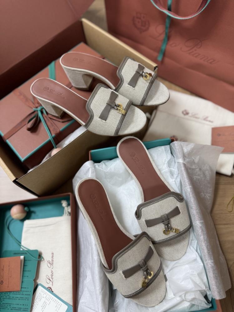 Summer charms sandal