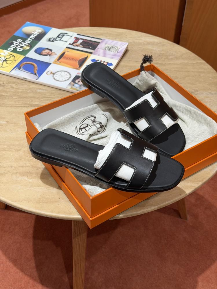 Oran sandal