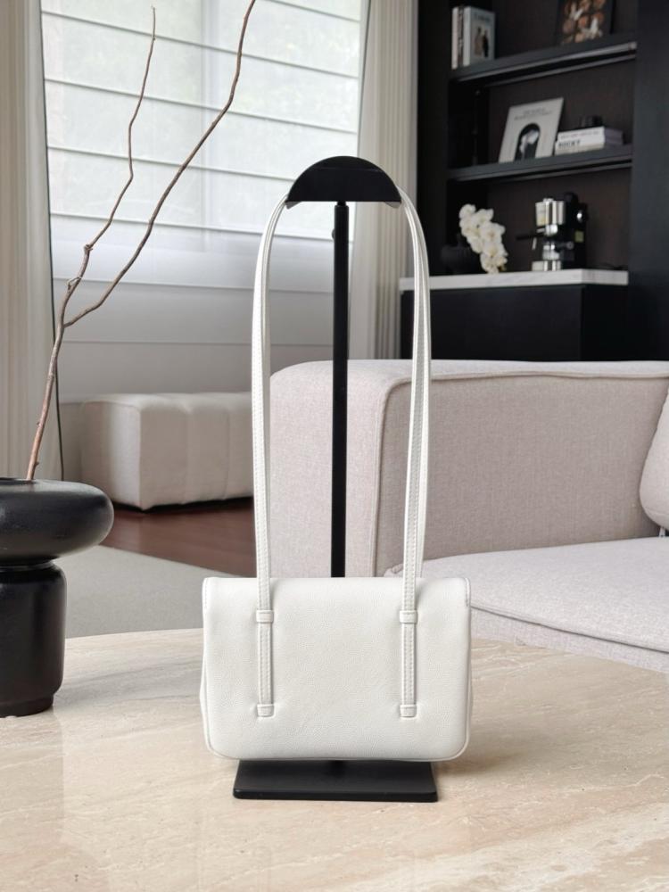 Chanel mini 26p