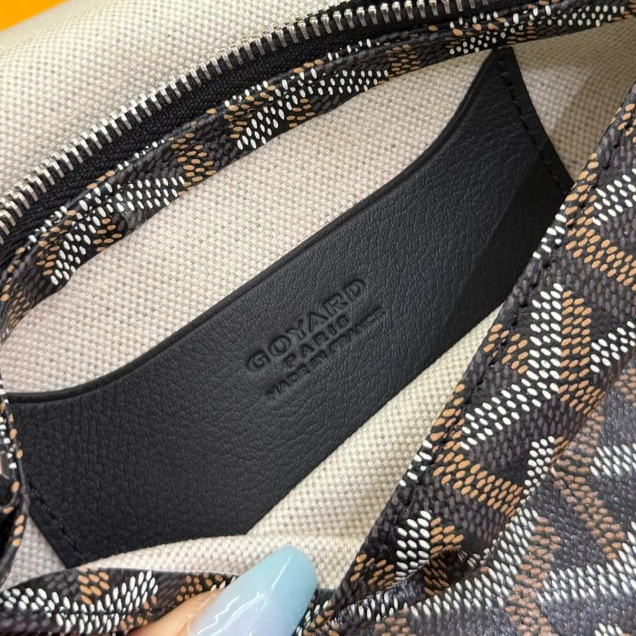 Plumet pouch-wallet