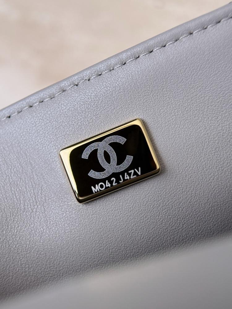 Mini square classic flap
