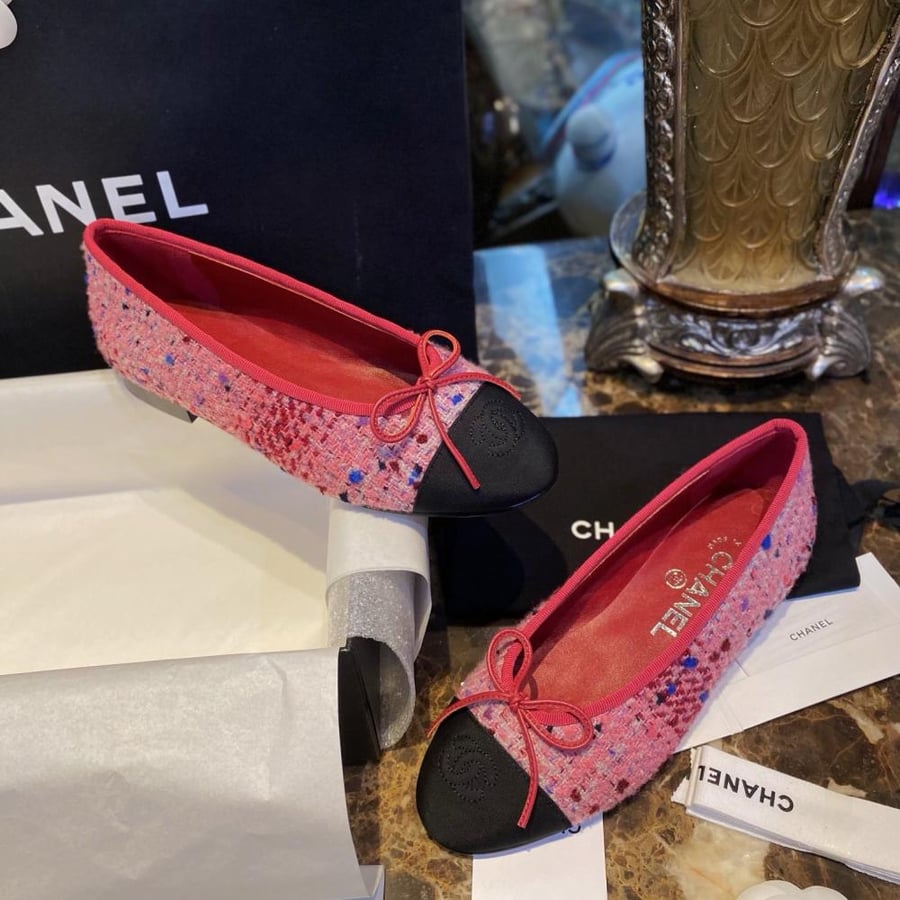 Ballet flats