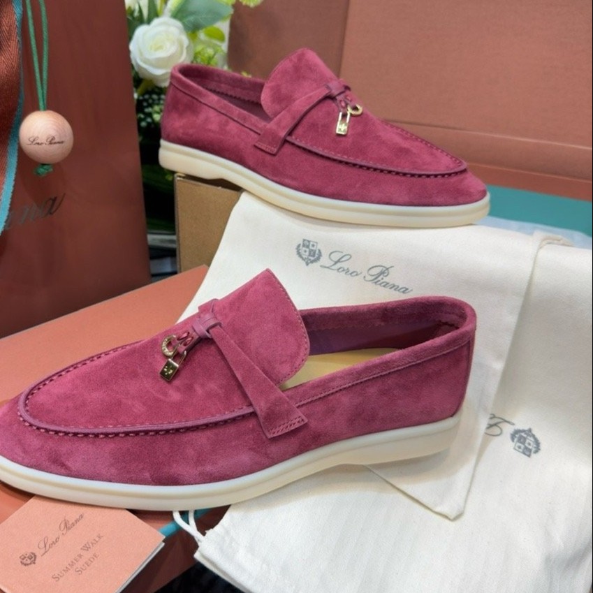 Loropiana summer walk