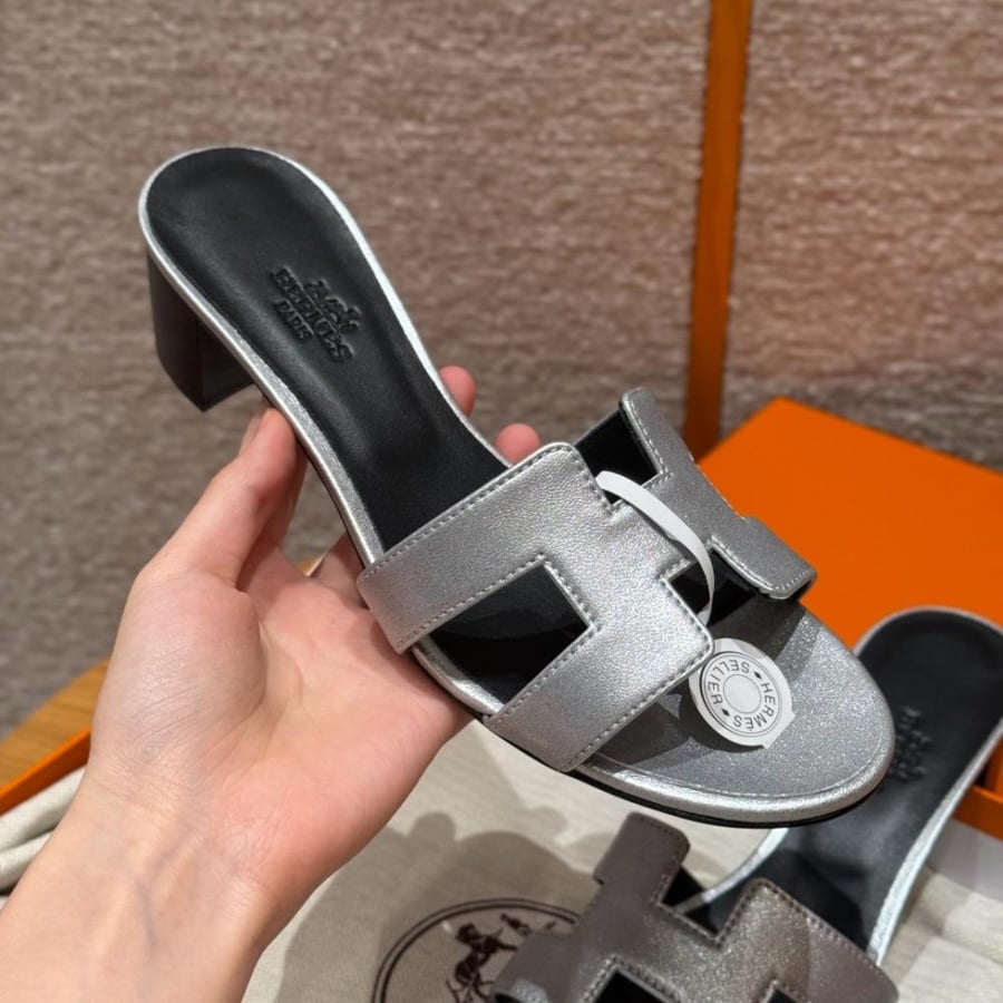 Oasis sandal