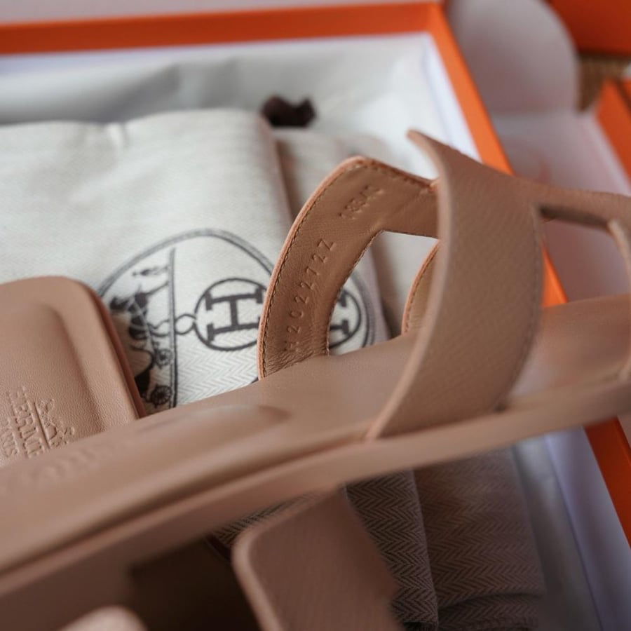 Oran sandal