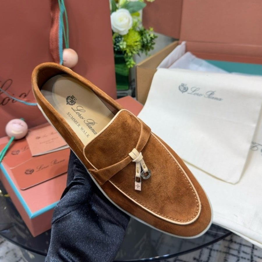 Loropiana summer walk