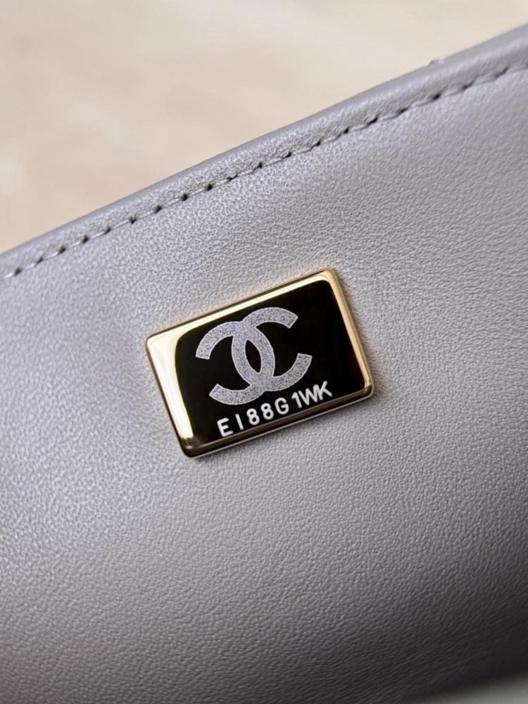 Mini square classic flap