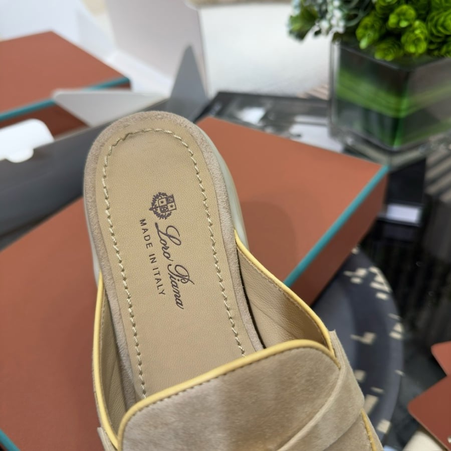Loropiana summer walk