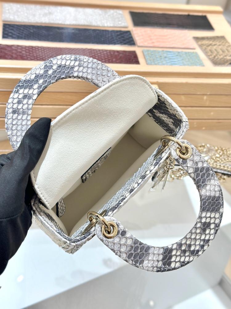 Mini lady dior