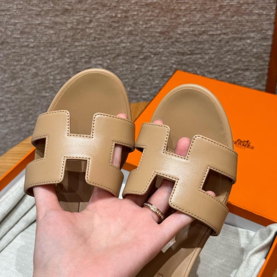 Oasis sandal
