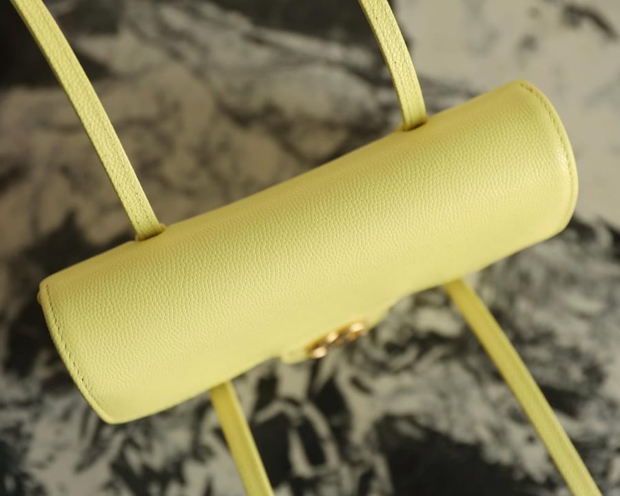 Chanel mini 26p