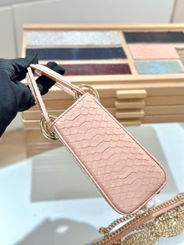 Mini lady dior