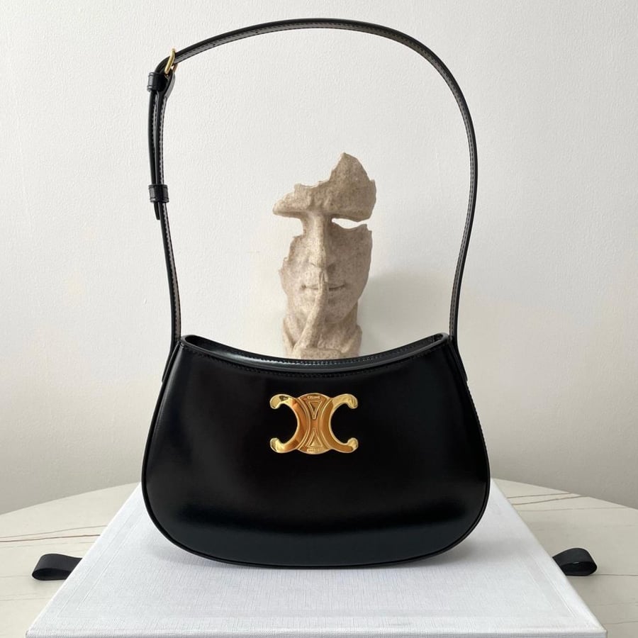 Medium Tilly in shiny calfskin