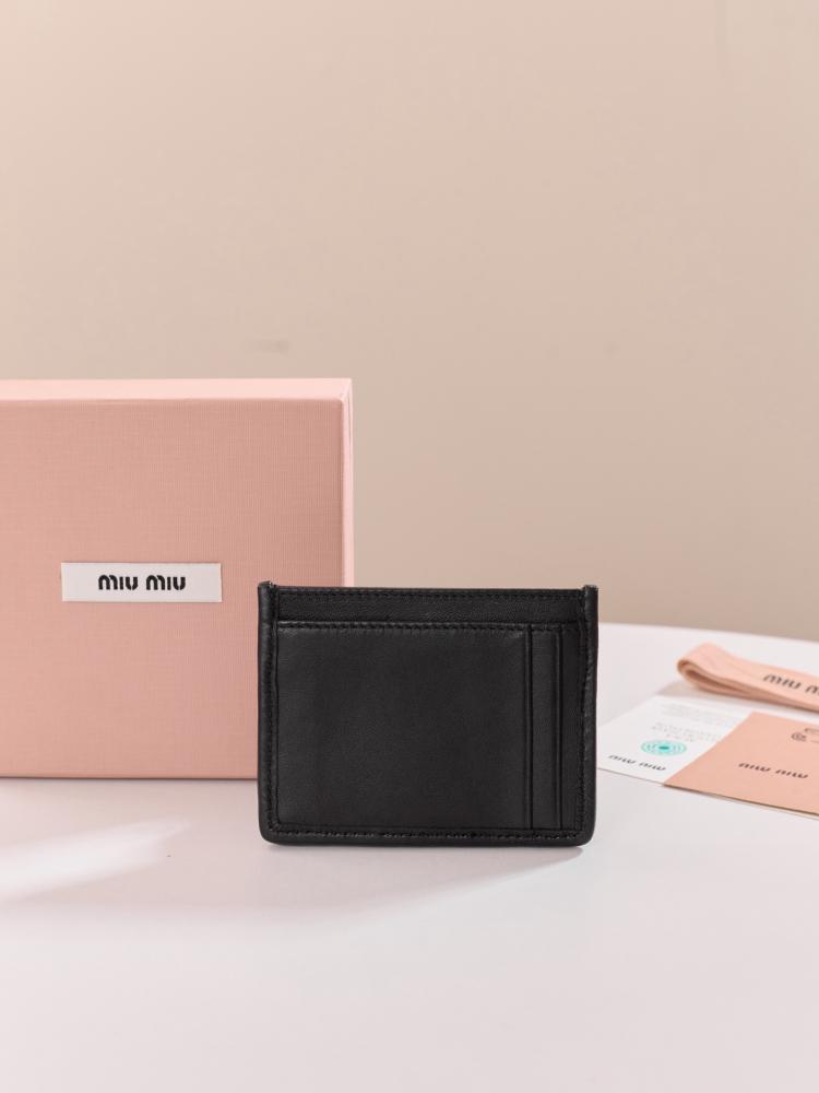 Matelassé card holder