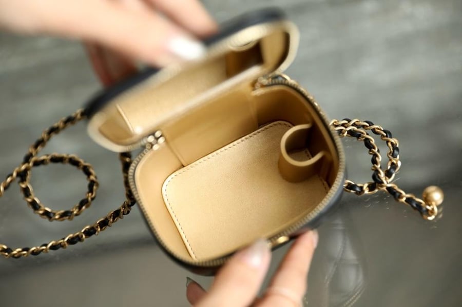 Chanel mini vanity