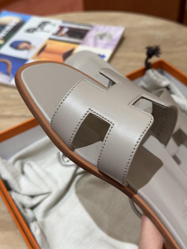 Oran sandal