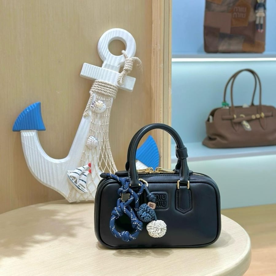 Miu miu Arcadie 19cm
