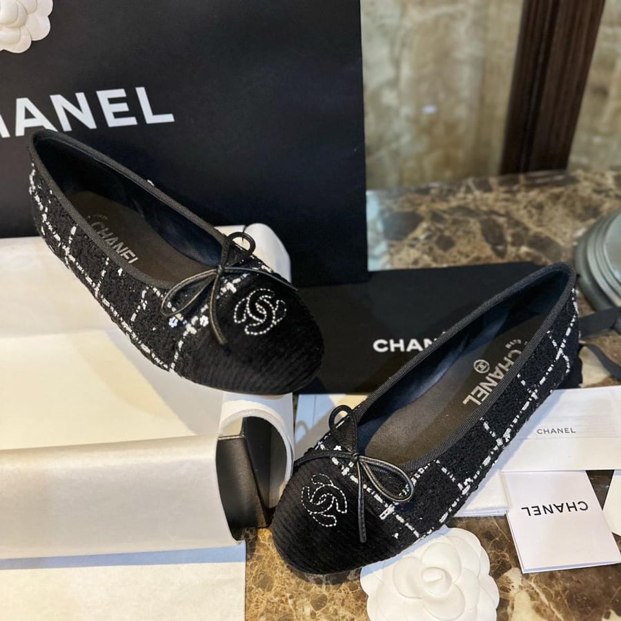 Ballet flats