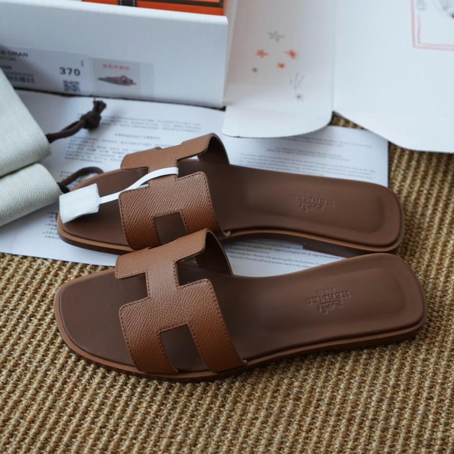 Oran sandal
