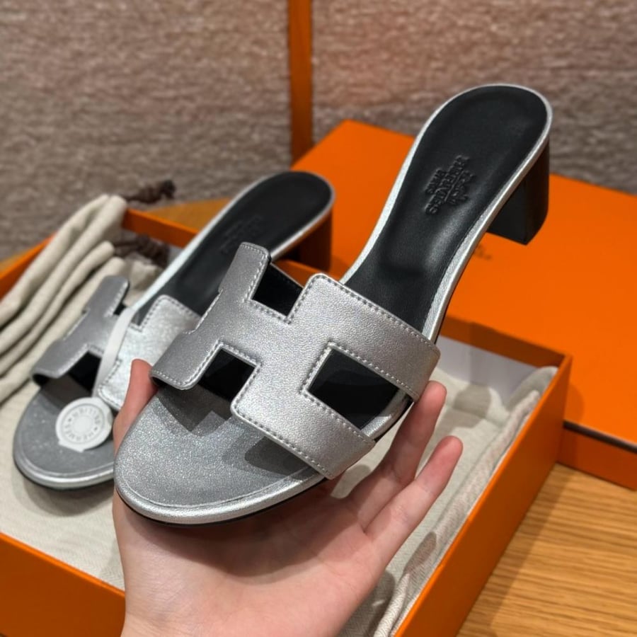 Oasis sandal