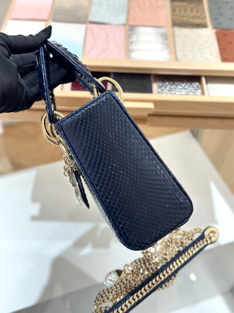 Mini lady dior