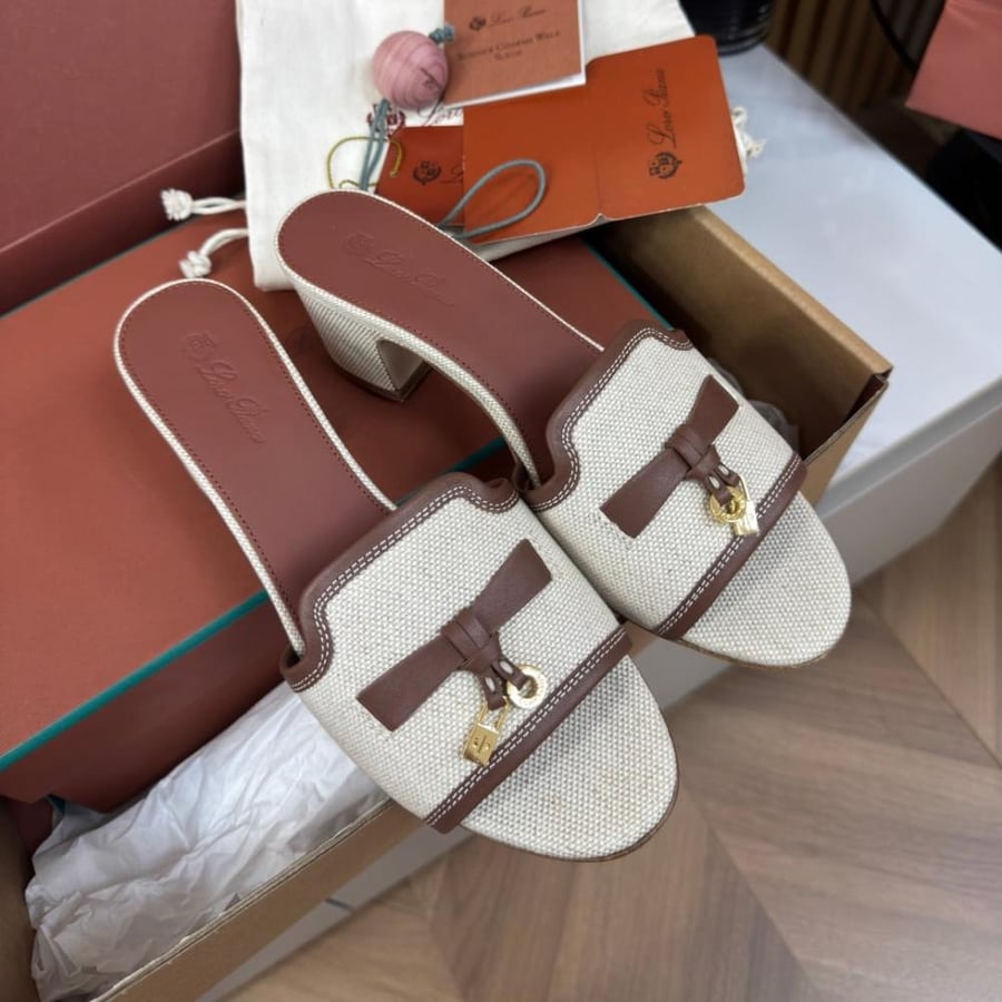 Summer charms sandal