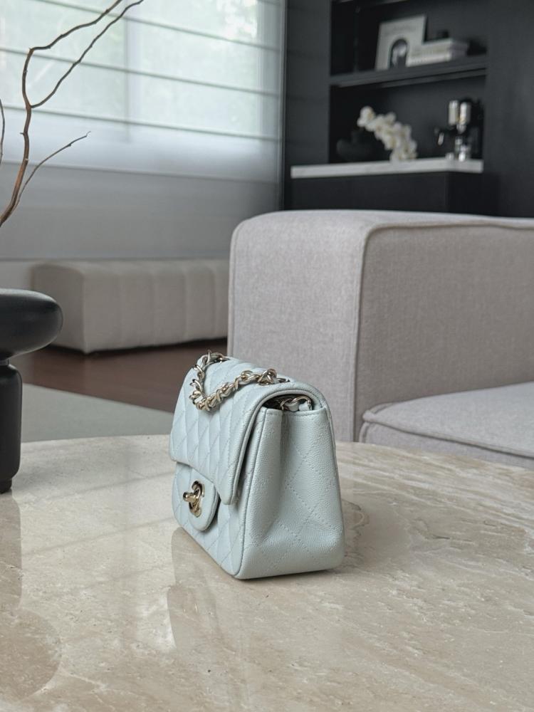 Mini square classic flap