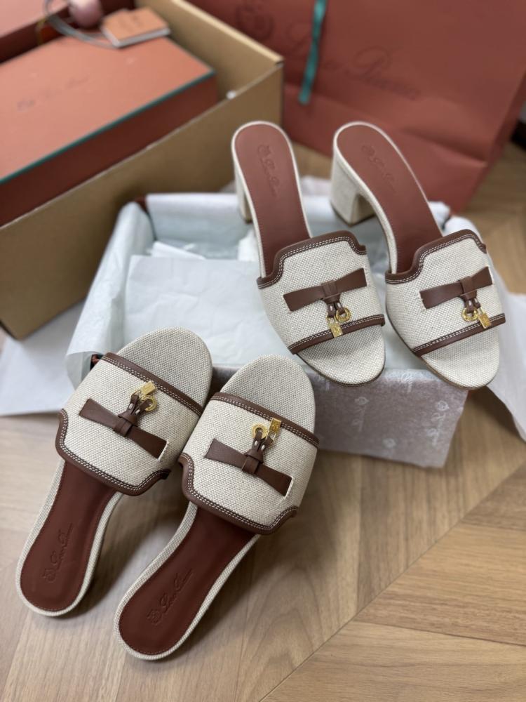 Summer charms sandal