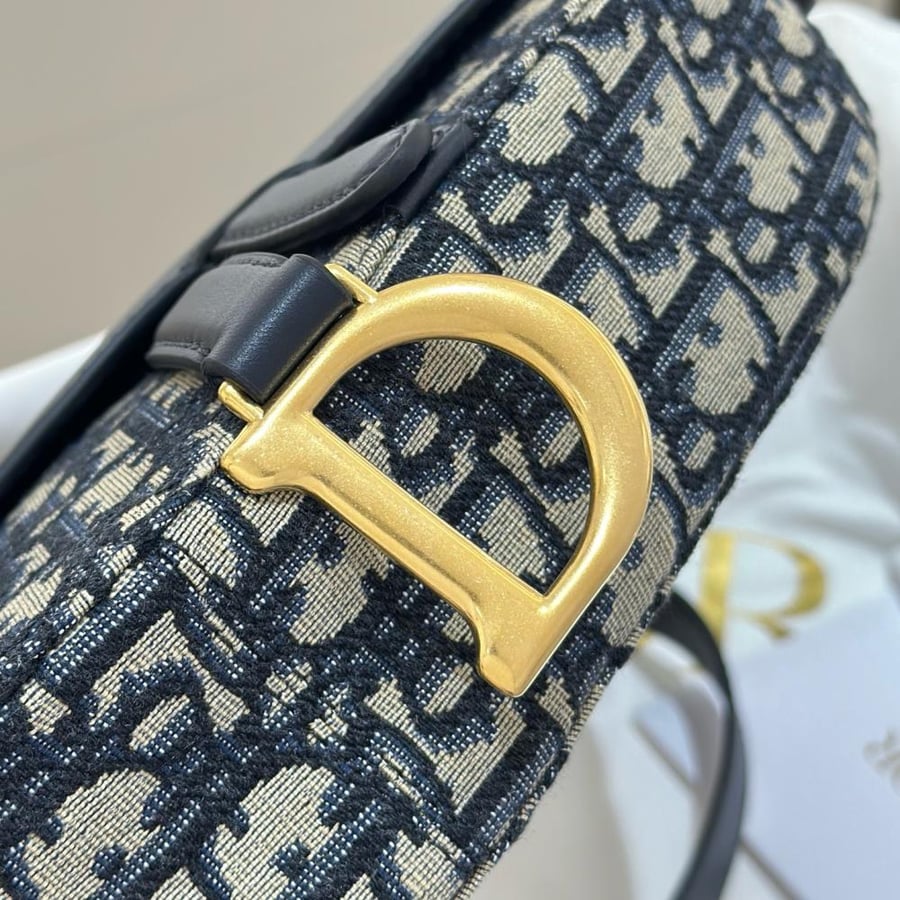 Mini soft saddle