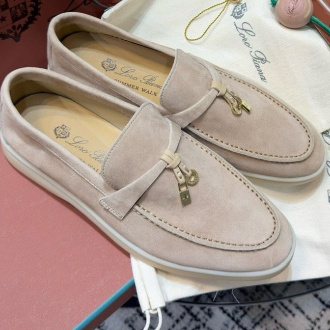 Loropiana summer walk