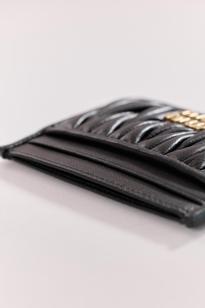 Matelassé card holder