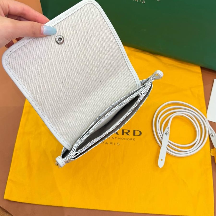 Plumet pouch-wallet