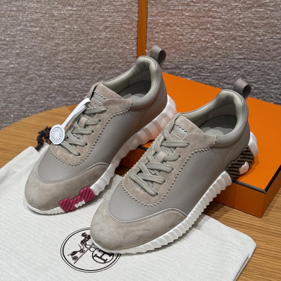 Bouncing sneaker