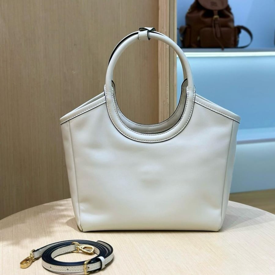 Miu miu lvy 22cm