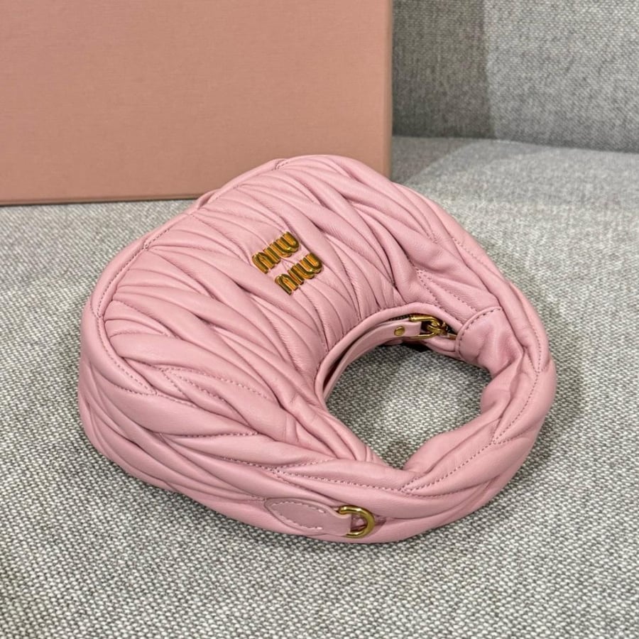 Miu miu Wander hobo 17.5cm