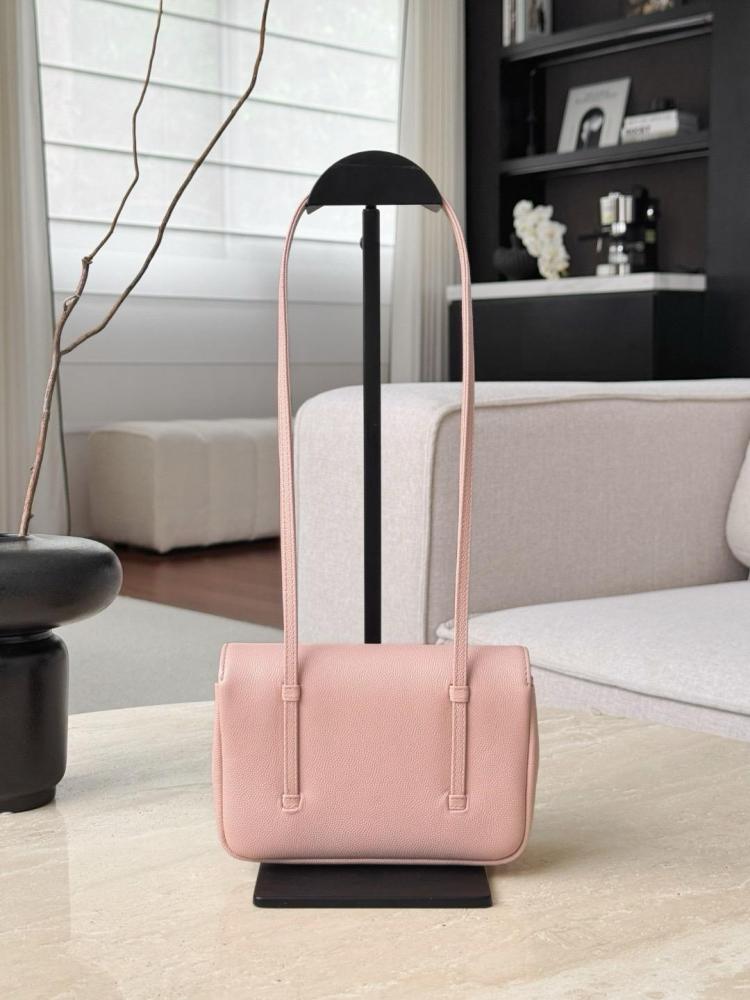 Chanel mini 26p