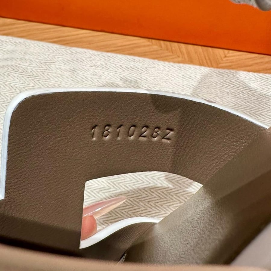Hermès white Santorini Swift sandal
