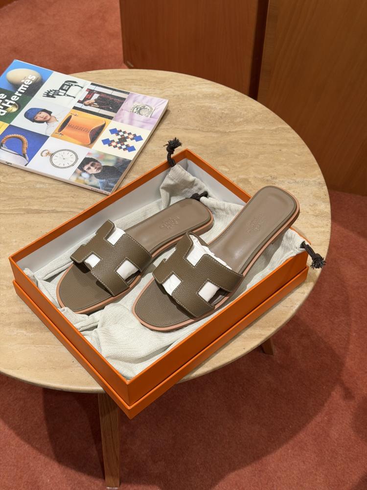 Hermès Etoupe Oran epsom Sandals