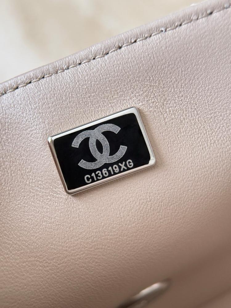 Mini square classic flap phw