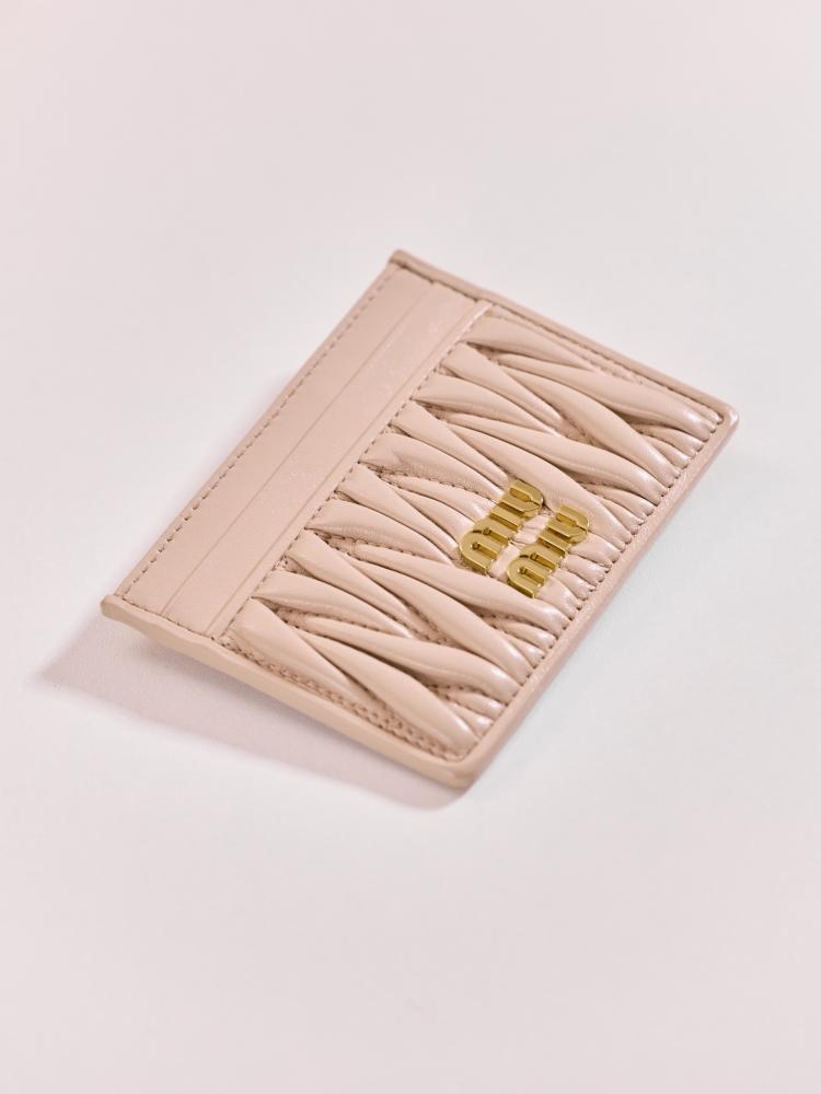 Matelassé card holder