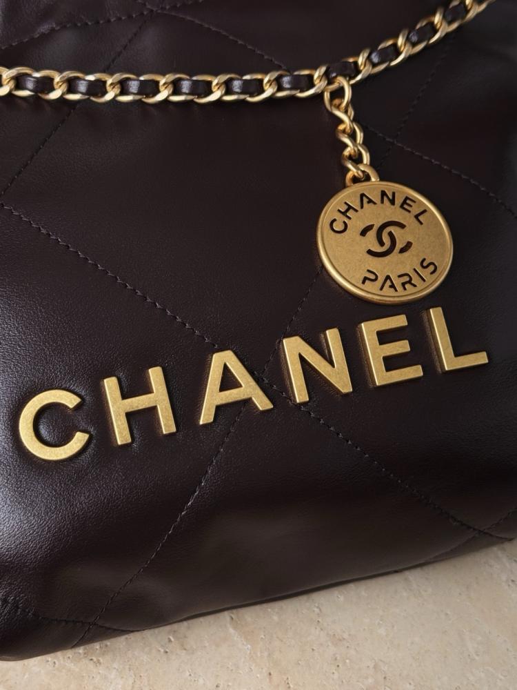 Chanel 22bag mini shiny calfskin