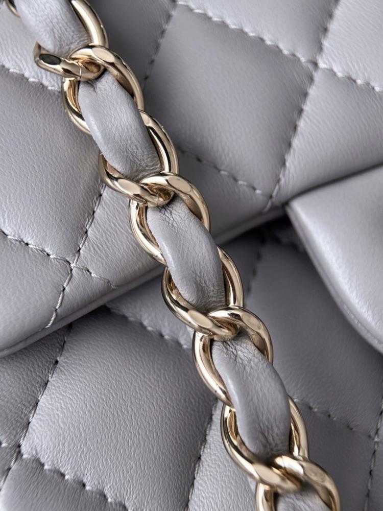 Mini square classic flap