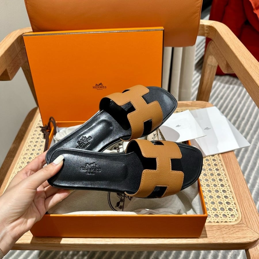 Hermès Oran epsom sandals