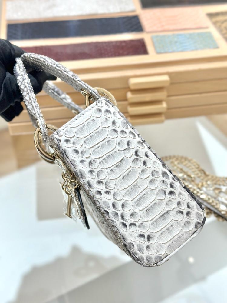 Mini lady dior