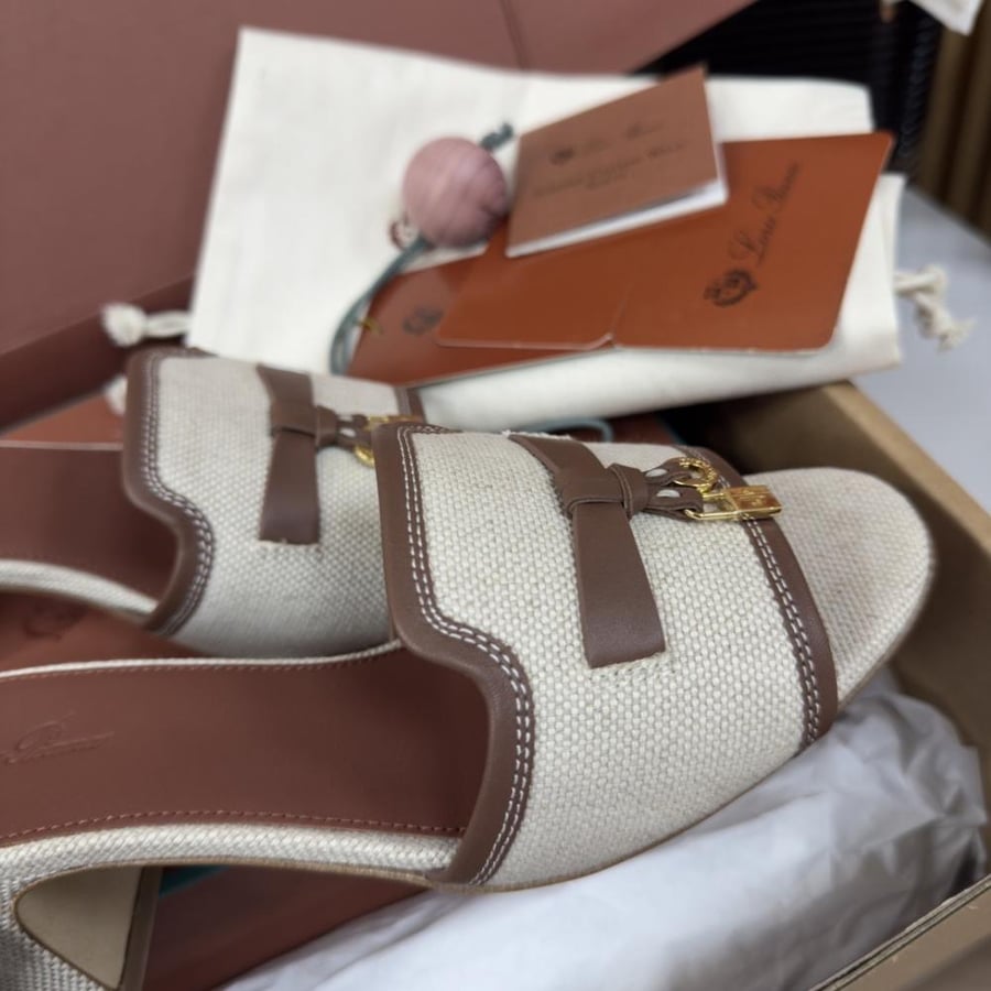 Summer charms sandal
