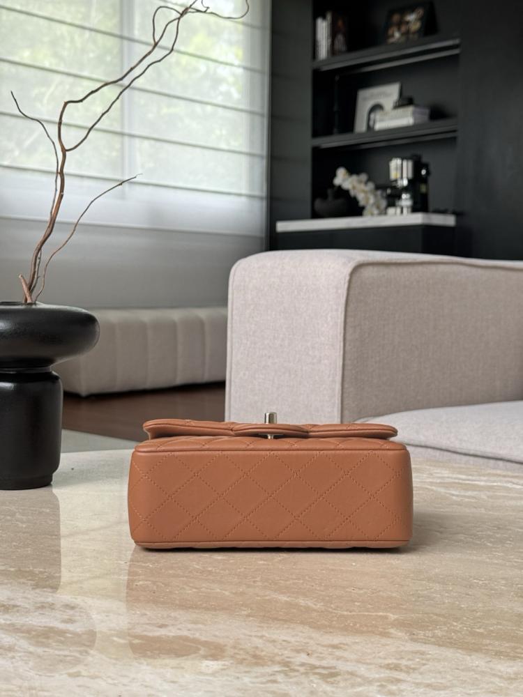 Mini flap with top handle ghw