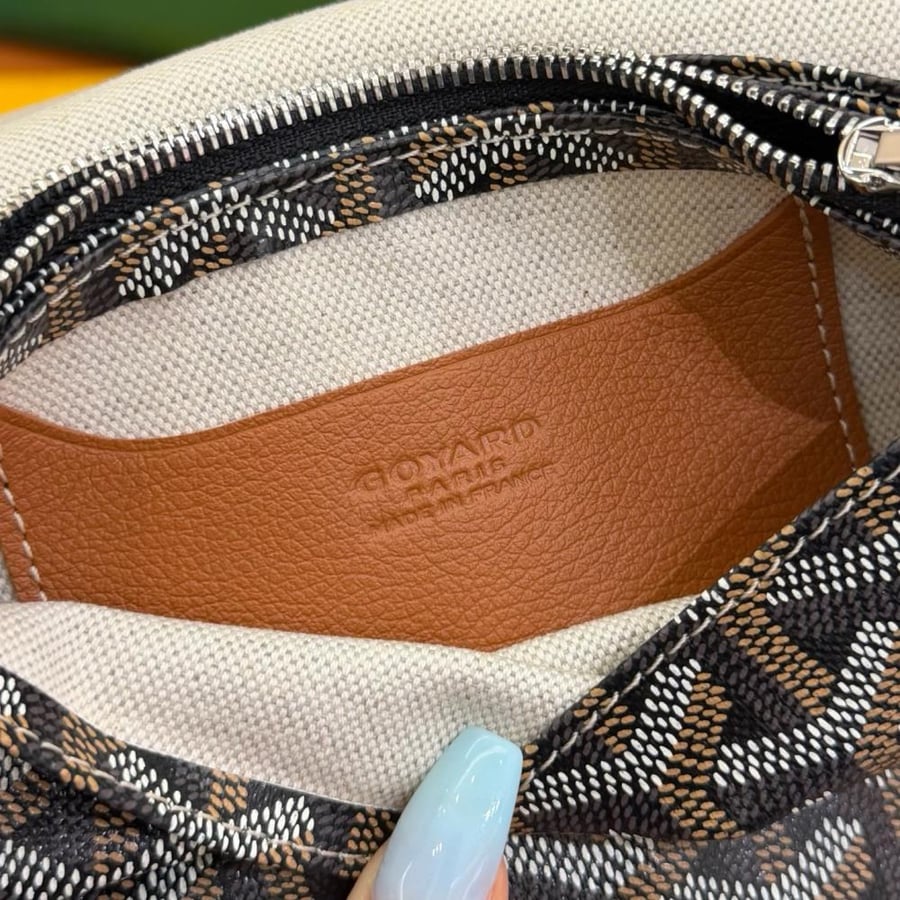Plumet pouch-wallet